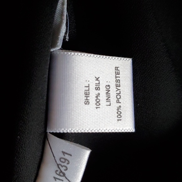 Ann Taylor - Silk dress with cap sleeves. Size: 2. Cream dots/black background. - Picture 6 of 6